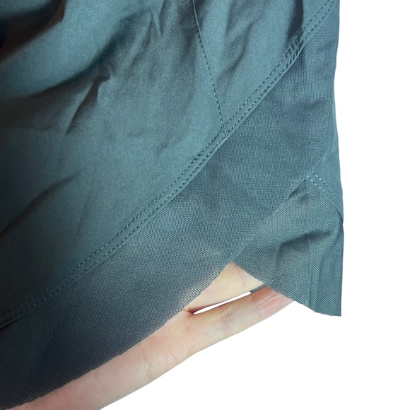 Halara Mid Rise Drawstring Contrast Mesh 2-in-1 Flowy Running Shorts 5'', XL - Picture 5 of 10